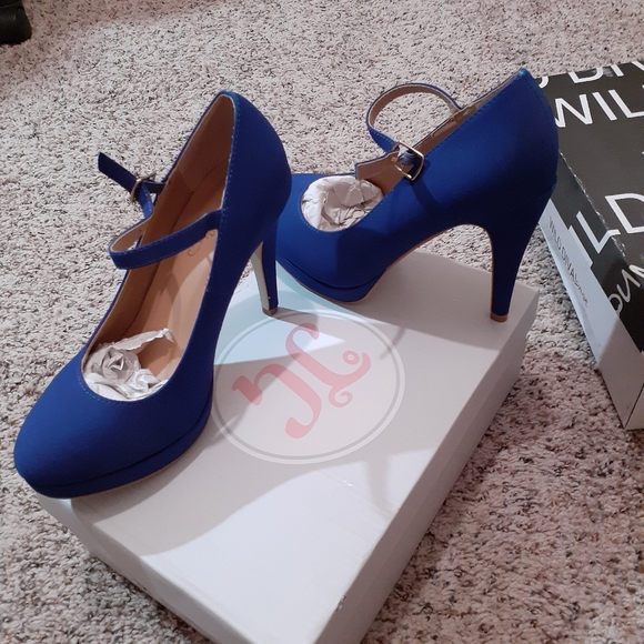 navy heels size 7